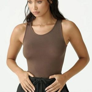 Joah brown bare tank